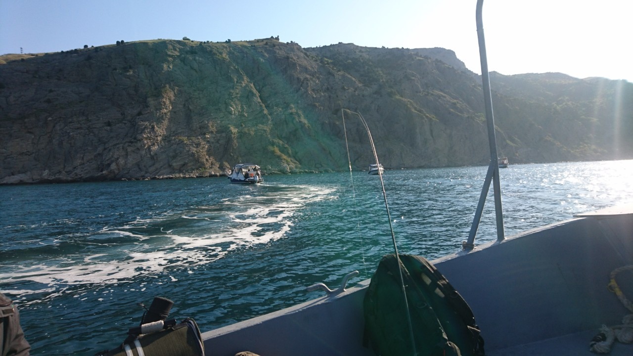 Морская рыбалка на катере Балаклава: уловистый отдых в Крыму